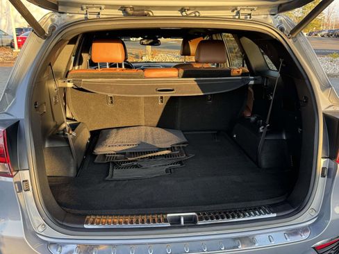 Used 2019 Kia Sorento SX image 8