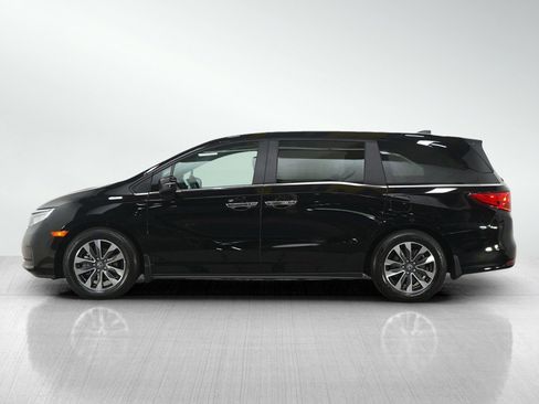 Used 2024 Honda Odyssey EX-L image 2