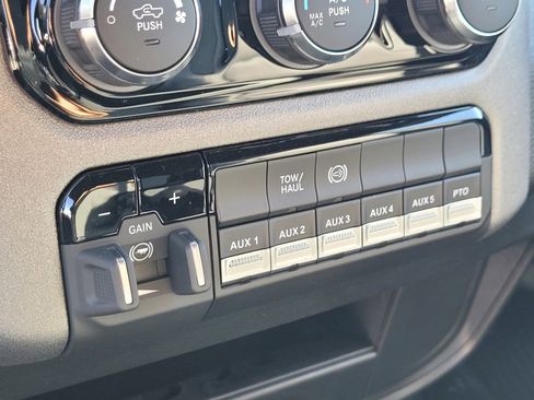 New 2026 RAM 5500 Tradesman w/ Chrome Appearance Group image 16