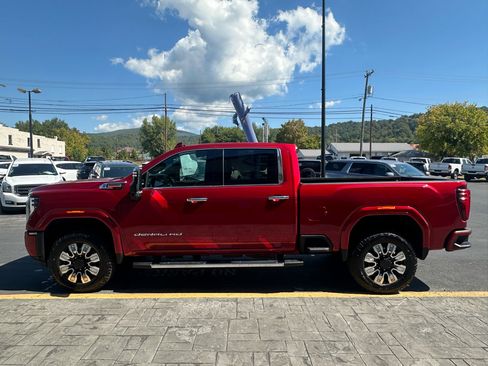 Used 2024 GMC Sierra 3500 Denali image 5