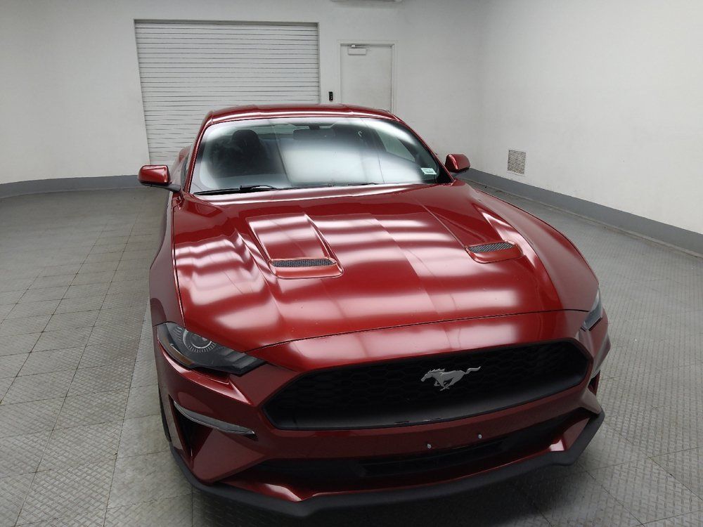 Used 2018 Ford Mustang Coupe RWD image 14