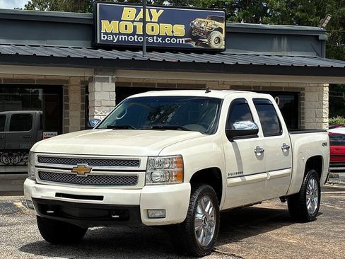 Used 2013 Chevrolet Silverado 1500 LTZ w/ LTZ White Diamond Edition AWD/4WD image 1
