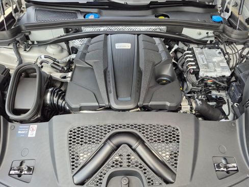 New 2026 Porsche Macan S AWD/4WD image 28