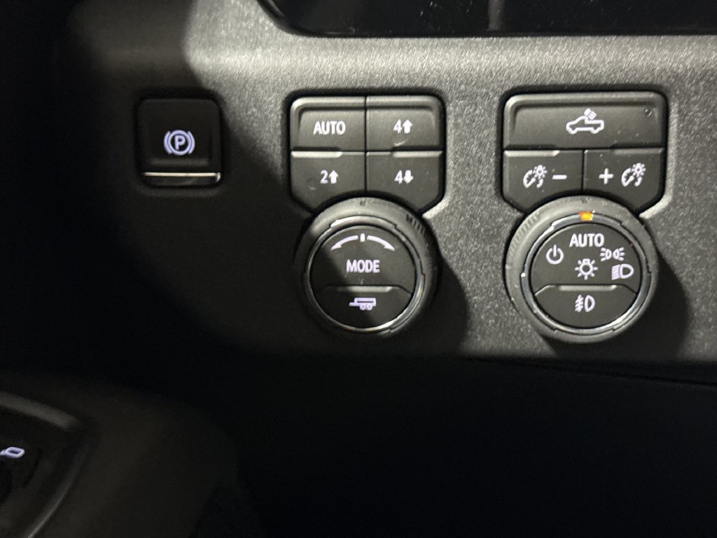 New 2026 Chevrolet Silverado 1500 RST w/ Z71 Off-Road Package AWD/4WD image 19