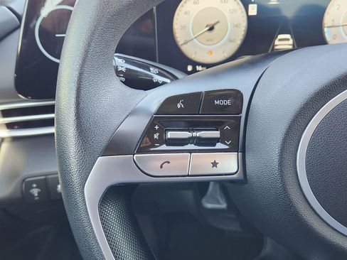 Used 2024 Hyundai Elantra SEL image 31