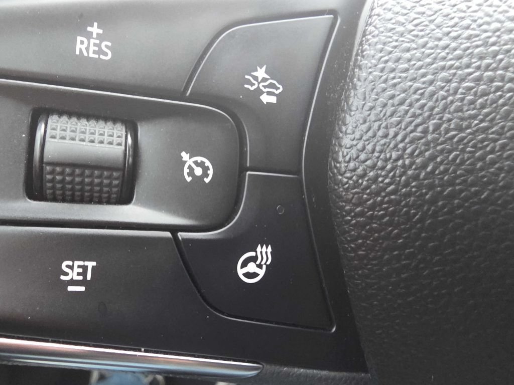 Used 2025 Chevrolet Trax ACTIV FWD image 19