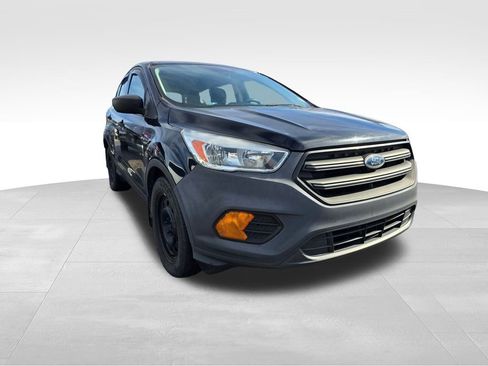 Used 2018 Ford Escape S image 8