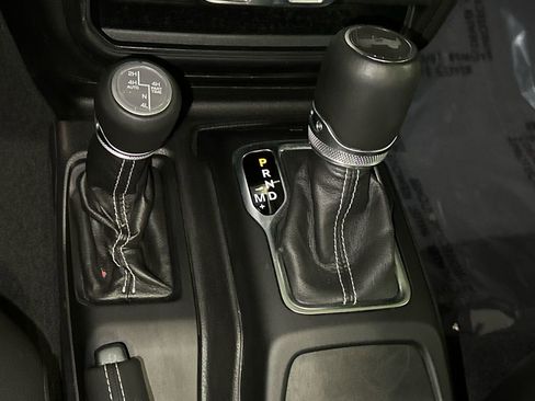 Used 2022 Jeep Wrangler Unlimited Sahara w/ Cold Weather Group image 31