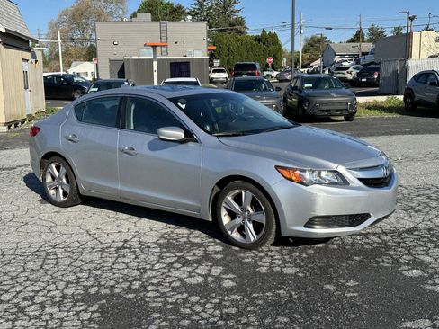 Used 2015 Acura ILX FWD image 2