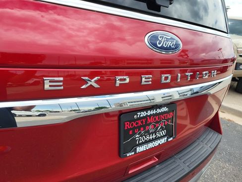 Used 2022 Ford Expedition Limited AWD/4WD image 19