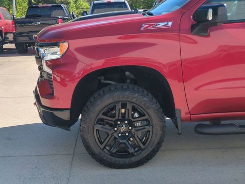 Used 2024 Chevrolet Silverado 1500 LT Trail Boss w/ LT Trail Boss Premium Package image 11