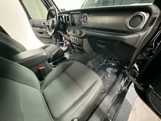 Used 2019 Jeep Wrangler Unlimited Sahara AWD/4WD image 23