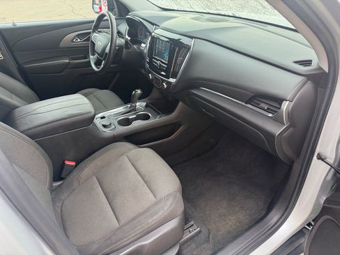 Used 2018 Chevrolet Traverse LS image 11