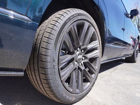 New 2026 Cadillac Vistiq Platinum image 6