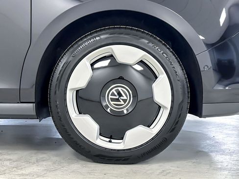 New 2025 Volkswagen ID. Buzz Pro S image 26