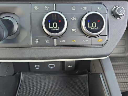 Used 2024 Land Rover Defender 110 S AWD/4WD image 24