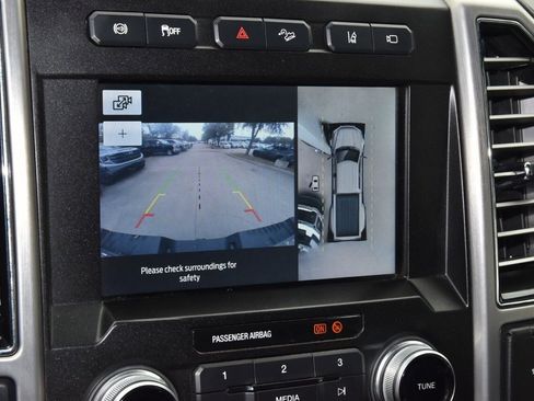 Used 2020 Ford F450 Platinum w/ FX4 Off-Road Package image 28