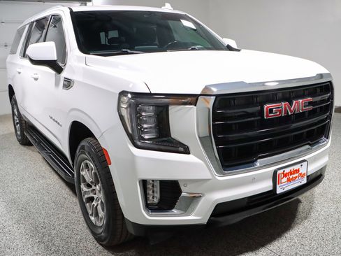 Used 2022 GMC Yukon XL SLE image 5