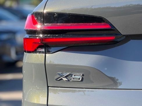New 2026 BMW X5 xDrive50e w/ Premium Package image 7