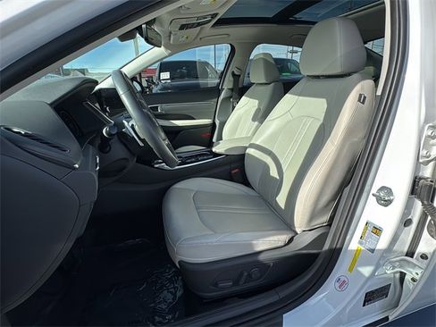 Used 2022 Hyundai Sonata Limited image 14