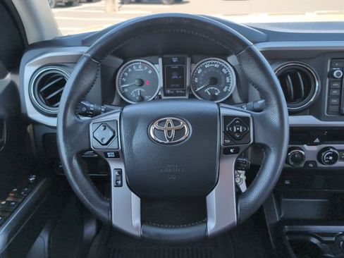 Used 2017 Toyota Tacoma SR5 w/ Tow Package AWD/4WD image 20