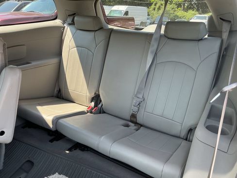 Used 2014 Buick Enclave Leather FWD image 9