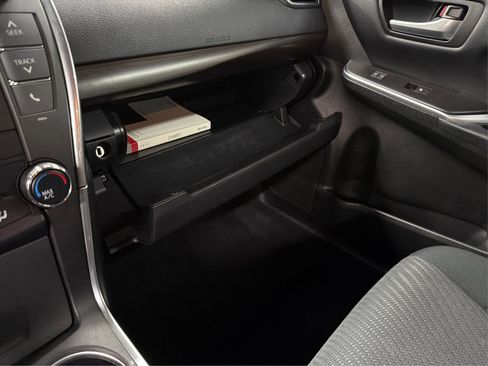 Used 2017 Toyota Camry LE image 23