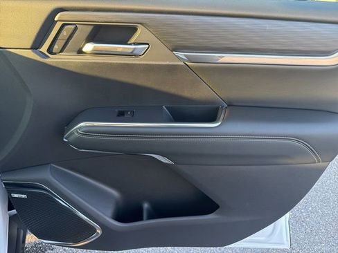 New 2026 GMC Acadia Elevation w/ LPO, Floor Liner Package AWD/4WD image 27