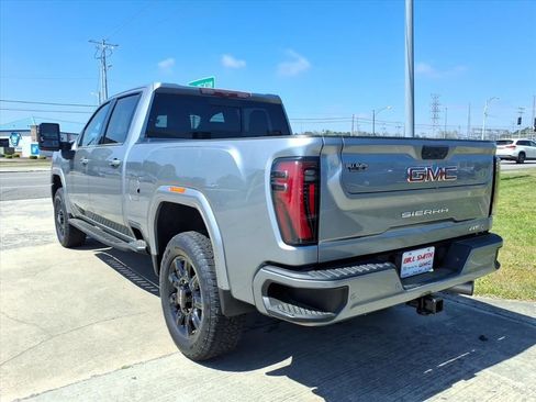 Used 2024 GMC Sierra 3500 AT4 w/ AT4 Premium Plus Package image 5