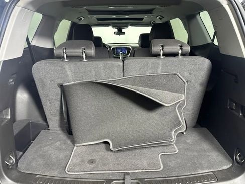 Used 2023 GMC Acadia SLE w/ Driver Convenience Package image 25