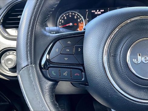 Used 2017 Jeep Renegade Altitude AWD/4WD image 20
