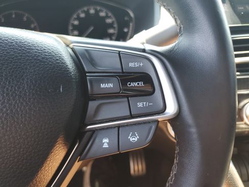 Used 2018 Honda Accord Sport image 20