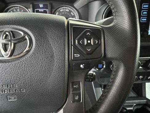 Used 2019 Toyota Tacoma TRD Sport AWD/4WD image 14