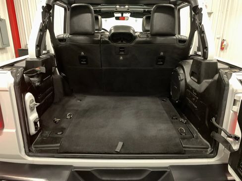 Used 2019 Jeep Wrangler Unlimited Sahara w/ Dual Top Group image 44