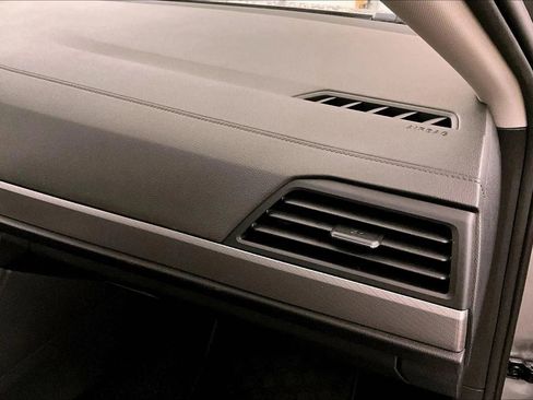 Used 2020 Volkswagen Jetta SE w/ SE Cold Weather Package image 15