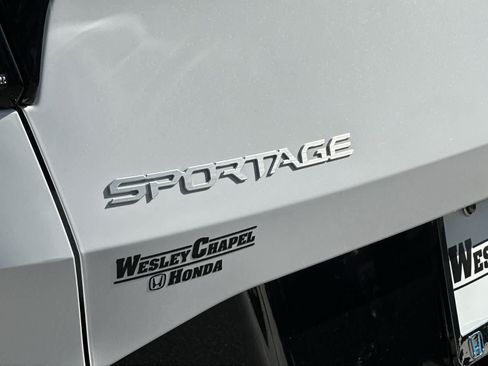 Used 2024 Kia Sportage SX FWD image 11