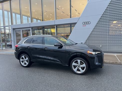 Used 2025 Audi Q5 Premium Plus image 11