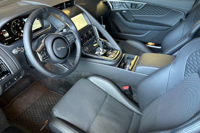Used 2024 Jaguar F-TYPE R-Dynamic RWD image 10