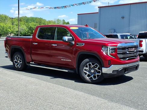Used 2023 GMC Sierra 1500 SLT w/ SLT Premium Plus Package AWD/4WD image 2