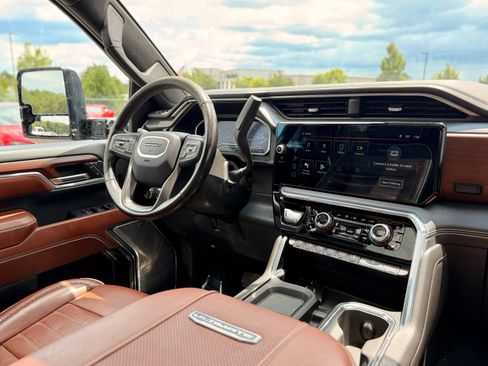 Used 2024 GMC Sierra 2500 Denali Ultimate w/ Max Trailering Package AWD/4WD image 67