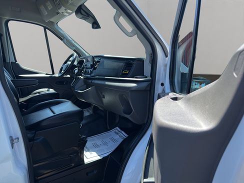 Used 2025 Ford Transit 250 148 Medium Roof image 19