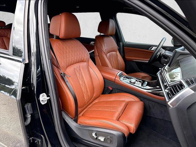 Certified 2026 BMW X7 M60i w/ Executive Package AWD/4WD image 9