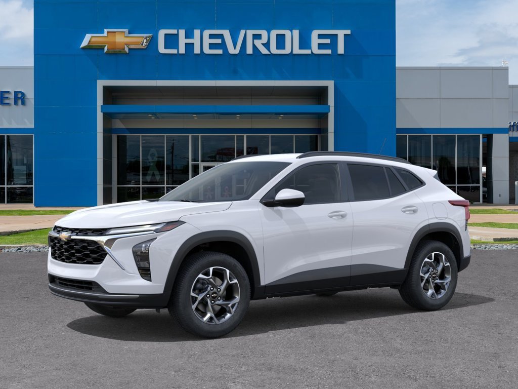 New 2026 Chevrolet Trax LT FWD image 2