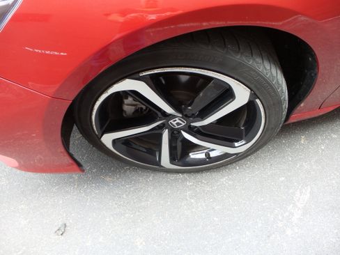 Used 2018 Honda Accord Sport image 27