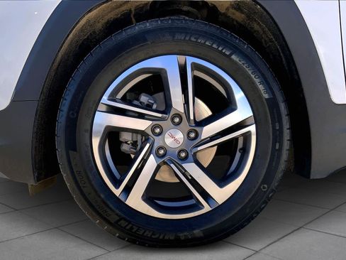 Used 2020 GMC Terrain SLT image 11