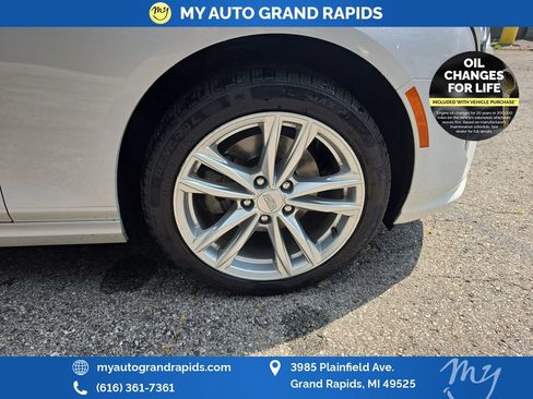 Used 2022 Cadillac CT4 Luxury w/ Sun And Sound Package AWD/4WD image 31