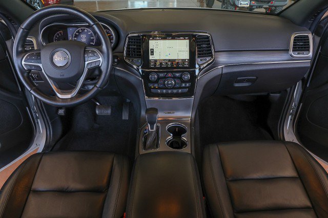 Used 2022 Jeep Grand Cherokee Limited AWD/4WD image 38