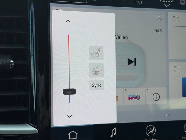 Used 2025 Chrysler Pacifica Select FWD image 51
