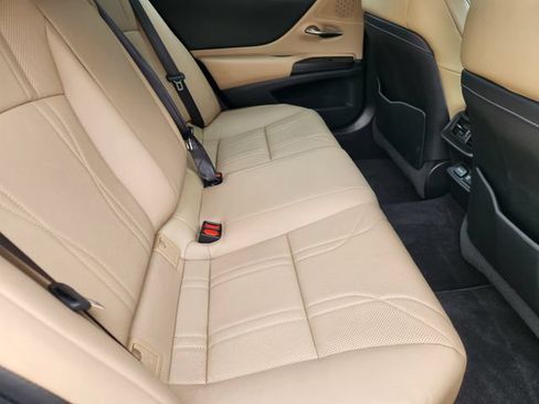 Used 2019 Lexus ES 350 w/ Accessory Package FWD image 31