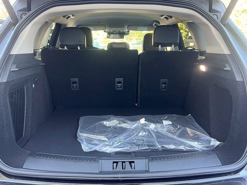 New 2026 Lincoln Corsair Premiere image 13